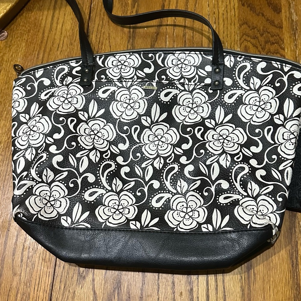 Relic Black Floral Tote and Wallet Set - Picture 7 of 7